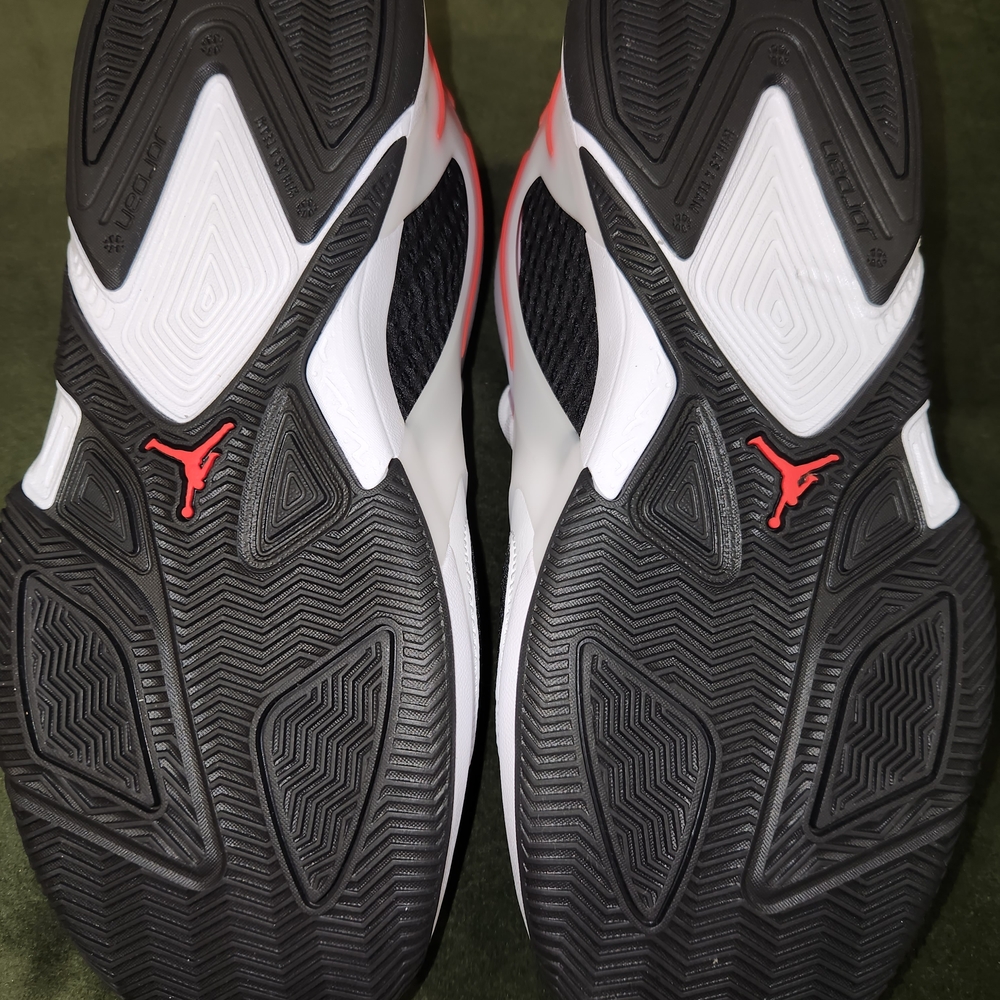 Nike Jordan Heir Series Men’s White/Black/Red Athletic Shoes Size 8.5 - Picture 5 of 7